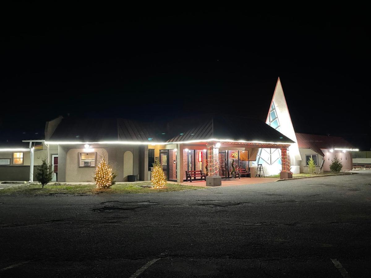 American Best Inn By Oyo I-35 Perry Near Lake Mcmurtry Exteriör bild