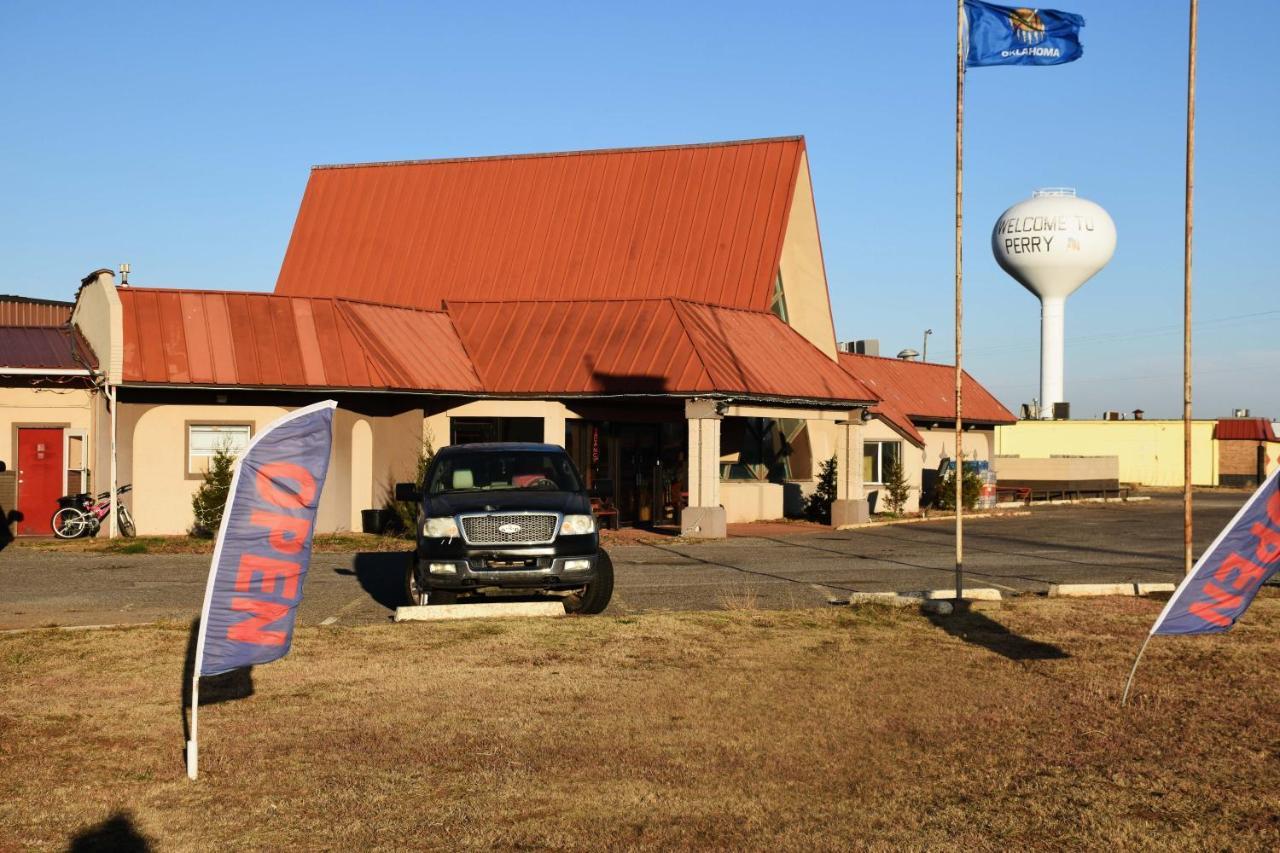American Best Inn By Oyo I-35 Perry Near Lake Mcmurtry Exteriör bild