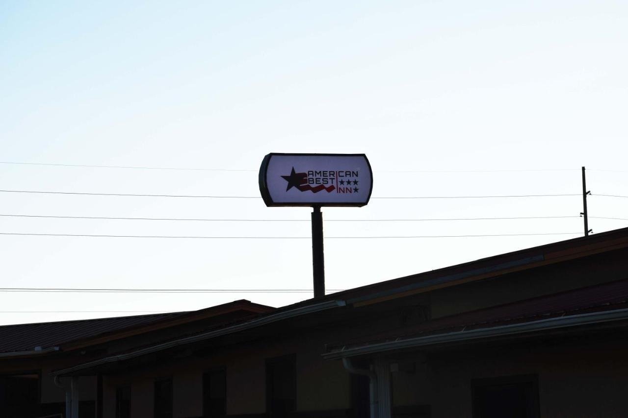 American Best Inn By Oyo I-35 Perry Near Lake Mcmurtry Exteriör bild