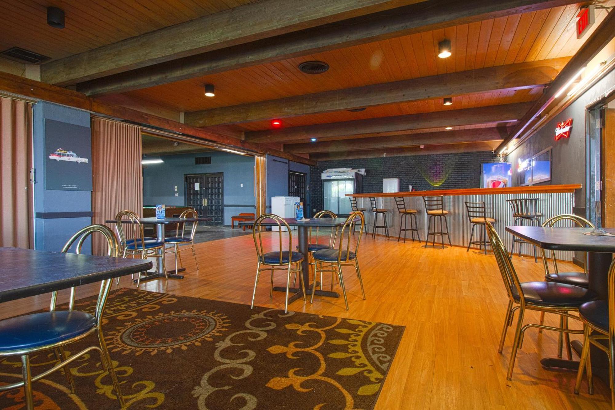 American Best Inn By Oyo I-35 Perry Near Lake Mcmurtry Exteriör bild